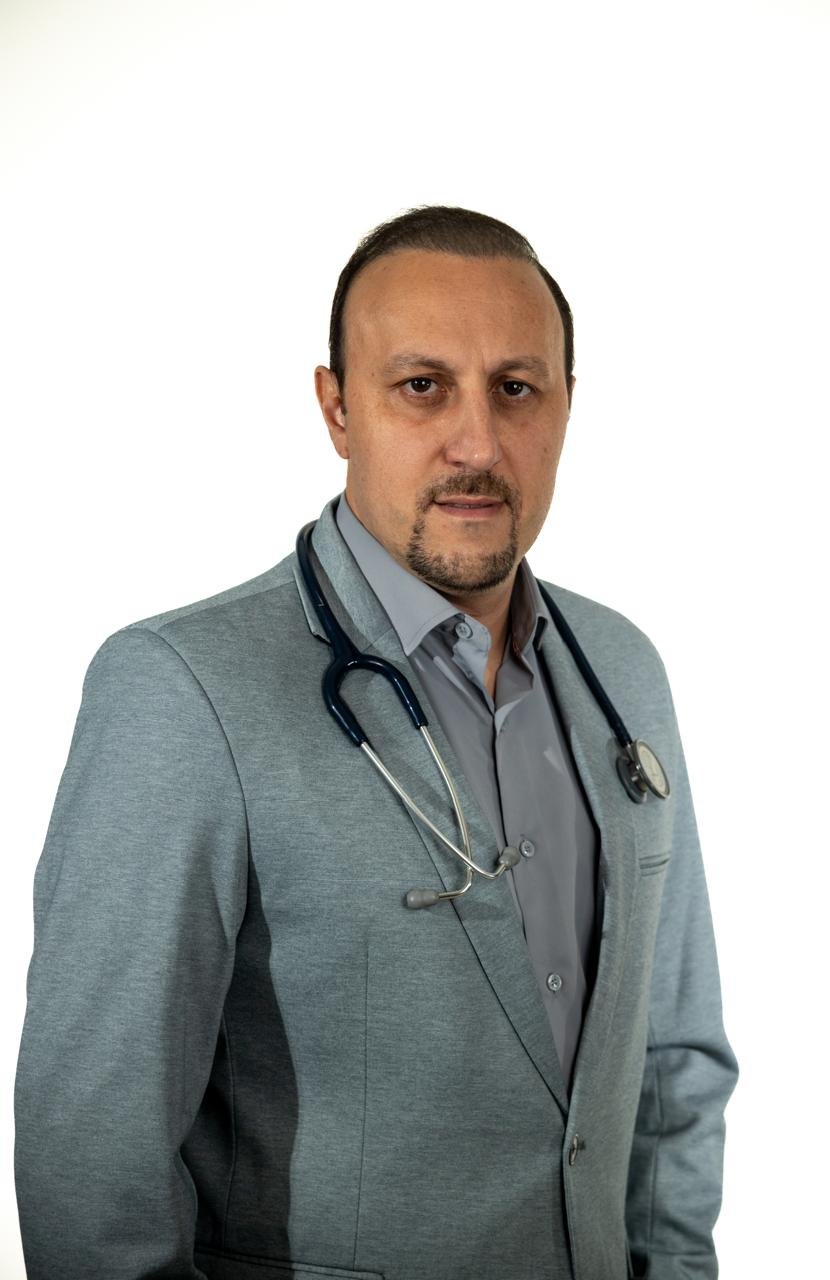Dr. Vitor Hugo de Oliveira